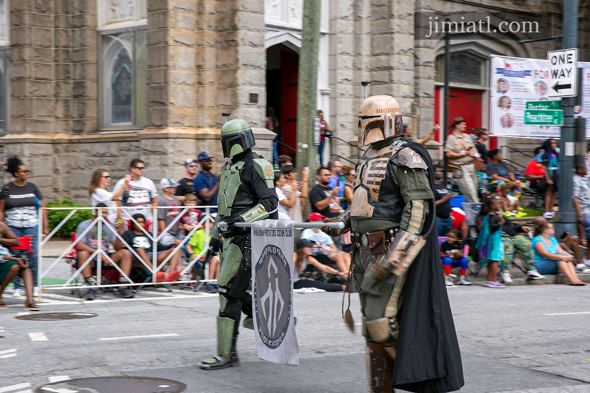 Mandalorian Protectors at Dragon Con Parade